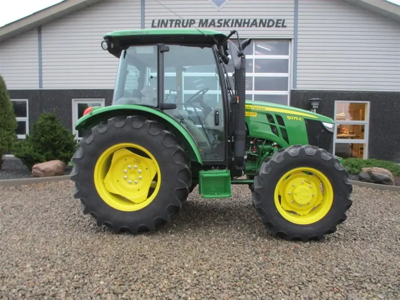 Billede 19 - John Deere 5075E  med koblings frit vendergear ved rattet og 40kmt gearkasse