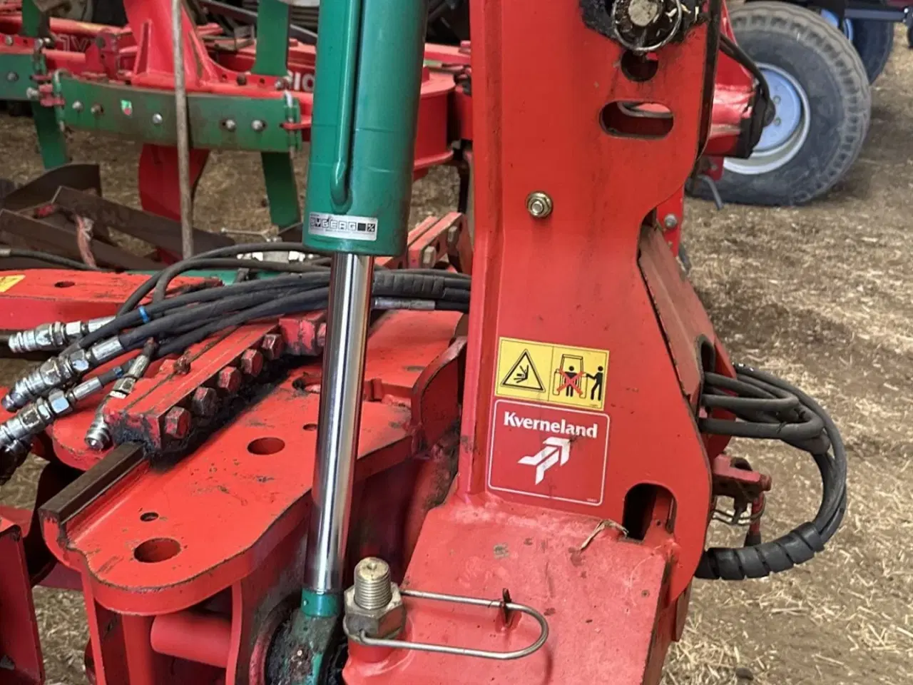 Billede 6 - Kverneland eg100, 5 furet. Årg. 2014.