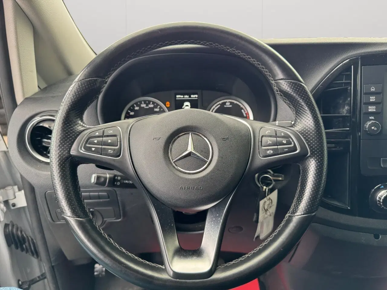 Billede 6 - Mercedes eVito 129  Tourer PRO L