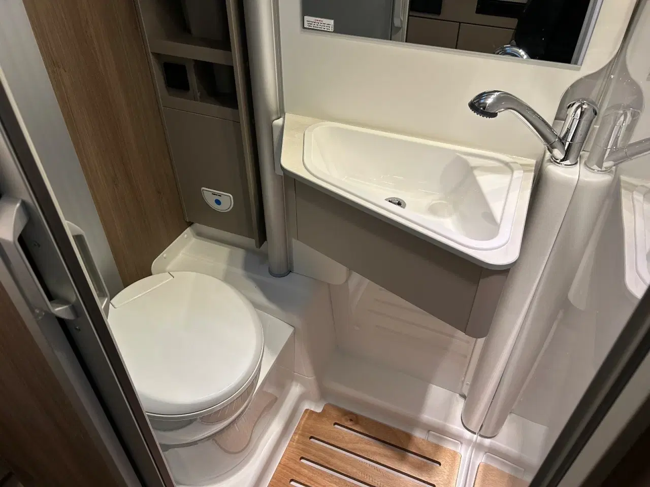 Billede 13 - Carado CV640 PRO+ 2,3 JTD 140 aut.