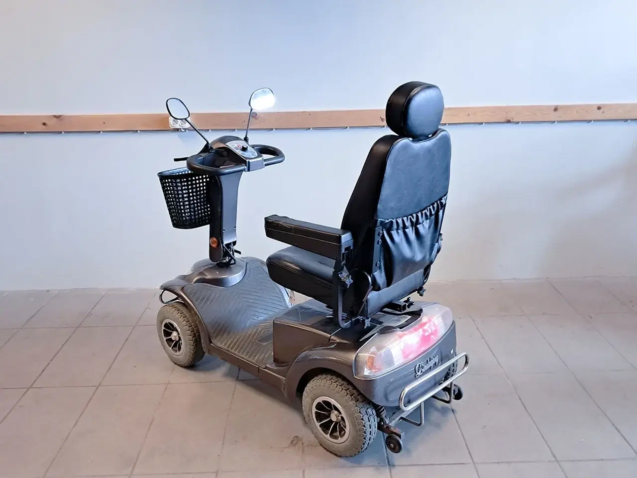 Billede 2 - LM-500 grå