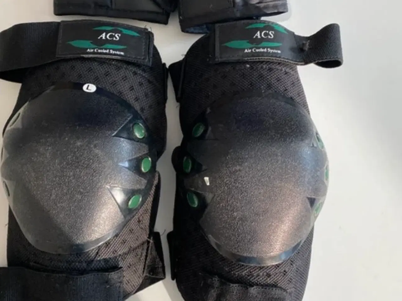Billede 1 - Knæ- og håndleds beakyttere