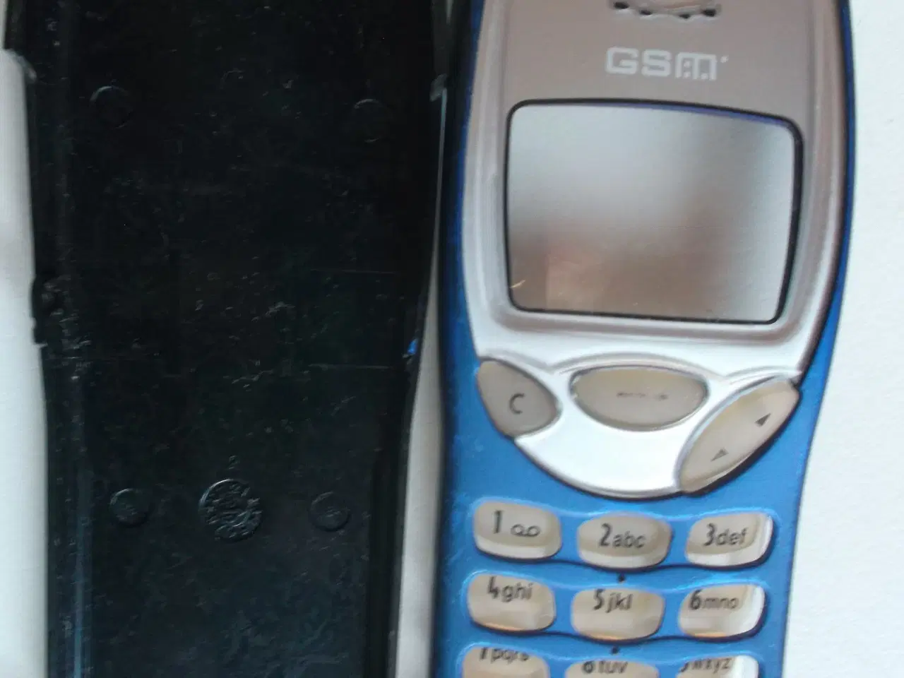 Billede 4 - Cover og tastatur til Nokia 3210 mobiltelefon