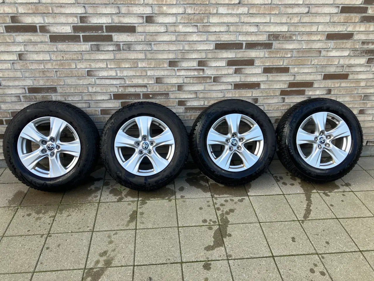 Billede 2 - Rav4 Alufælge med Vinterdæk 225/65R17