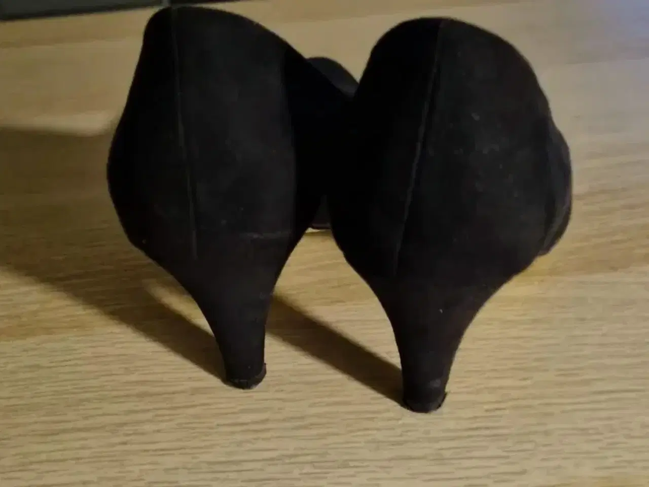 Billede 4 - Elegante pumps i læder/ ruskind