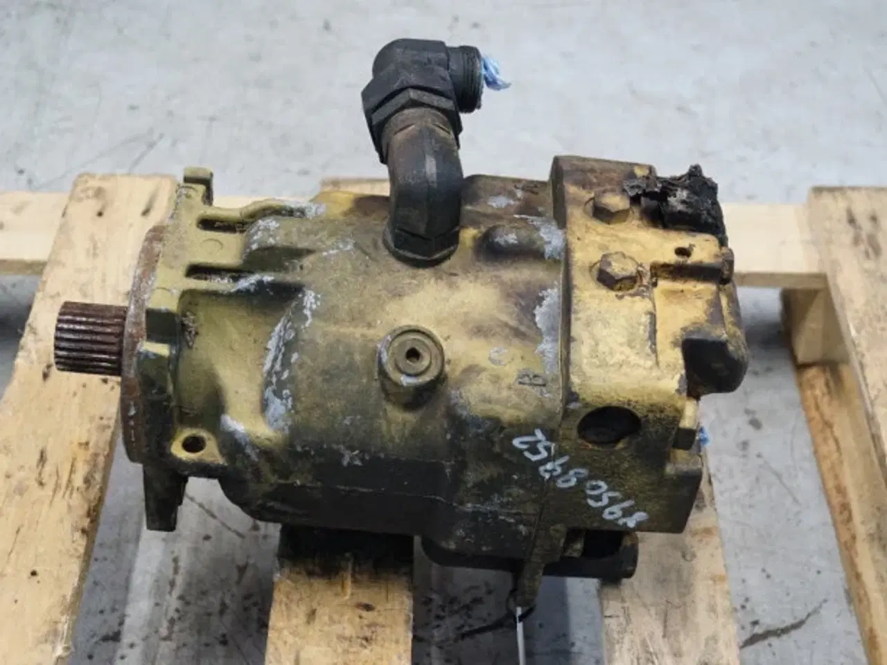 Billede 5 - New Holland TX68 Hydrostatmotor 89508952