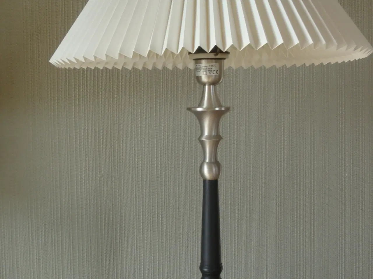 Billede 1 - Lene Bjerre bordlampe med Le Klint skærm