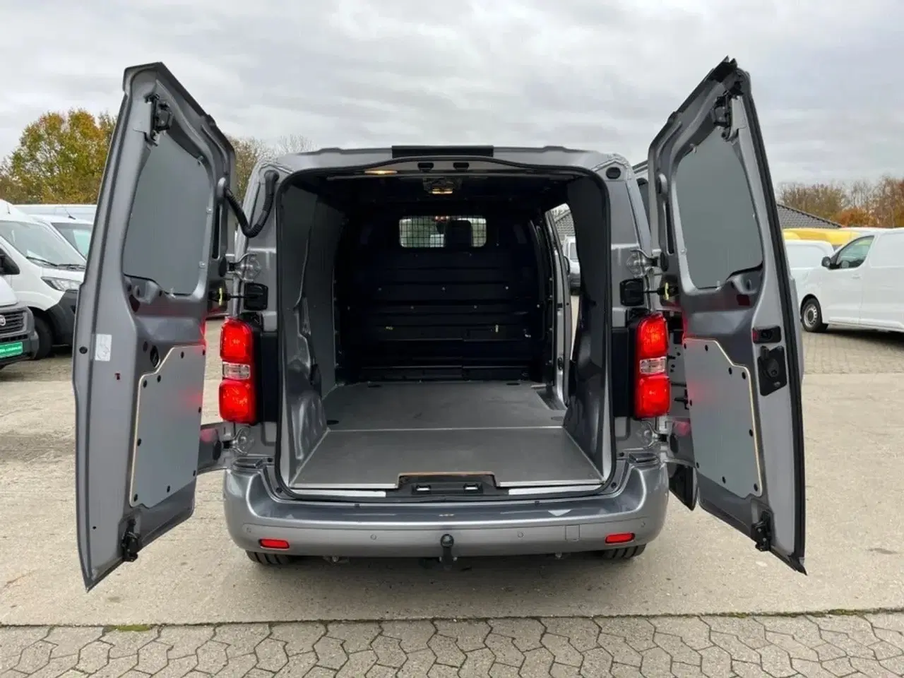 Billede 9 - Peugeot e-Expert 75 L2 Premium Van