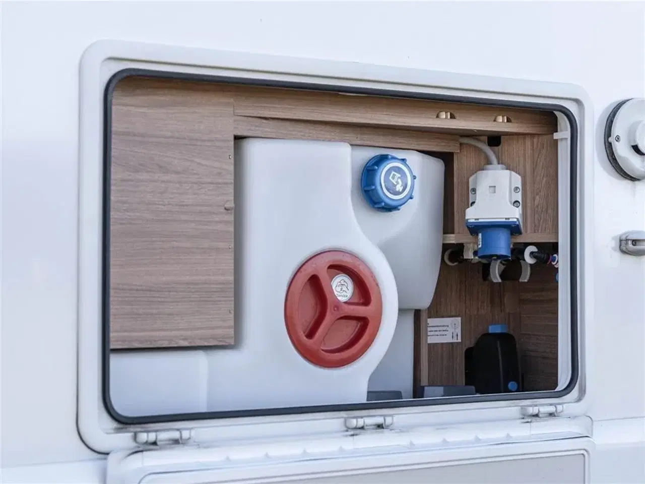 Billede 21 - 2021 - Weinsberg CaraCompact 600 MF "Pepper Edition"   Kompakt autocamper med Automatgear