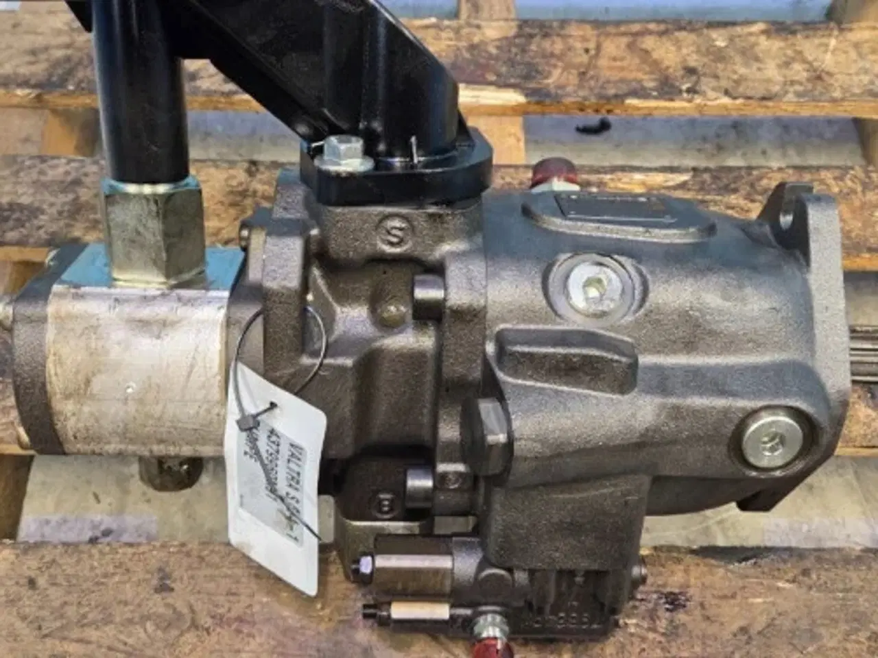 Billede 12 - Valtra  S394   Pumpe   4379960M91