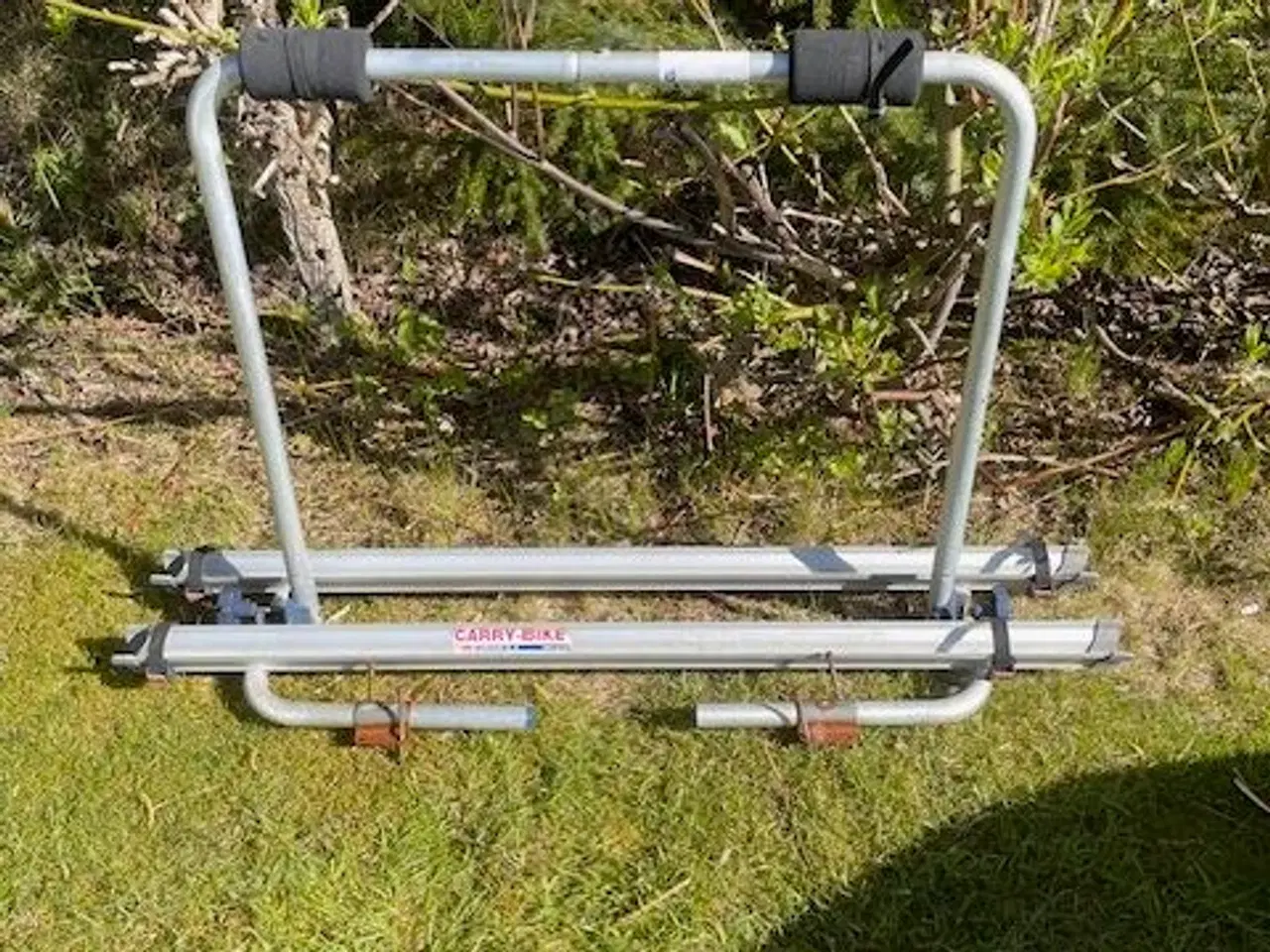 Billede 2 - Carrey Bike cykelstativ til campingvogn.