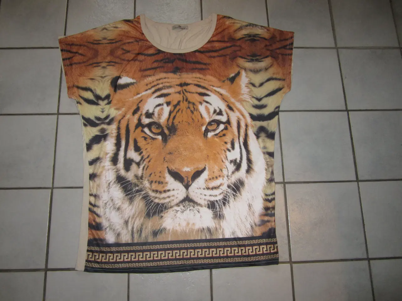 Billede 1 - Oversize Tiger Bluse/Tunika