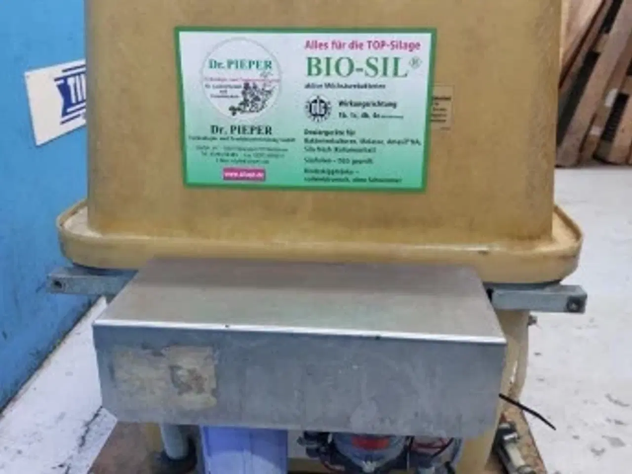 Billede 19 - New Holland FX38 Doseringsanlæg til Ensileringsmidler