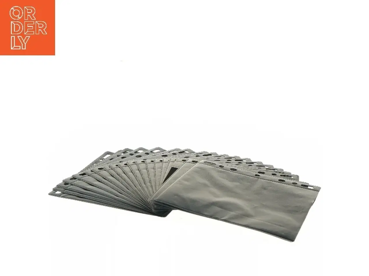 Billede 2 - Plastlommer med huller (str. 19x17,5 cm, 19 styk cm)