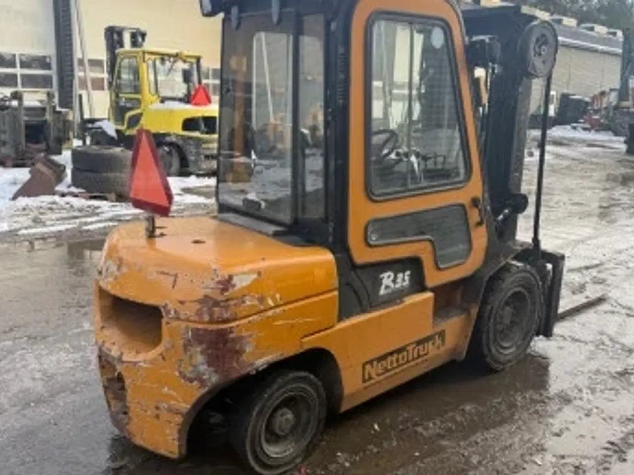 Billede 3 - Dieseltruck med friløft 