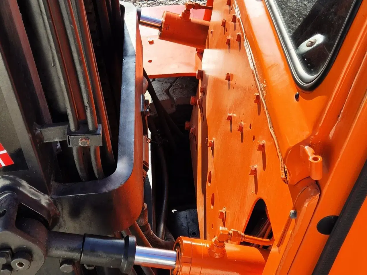 Billede 9 - Baoli 30 / ekstrem velholdt og kun 1300 timer / lukket kabine