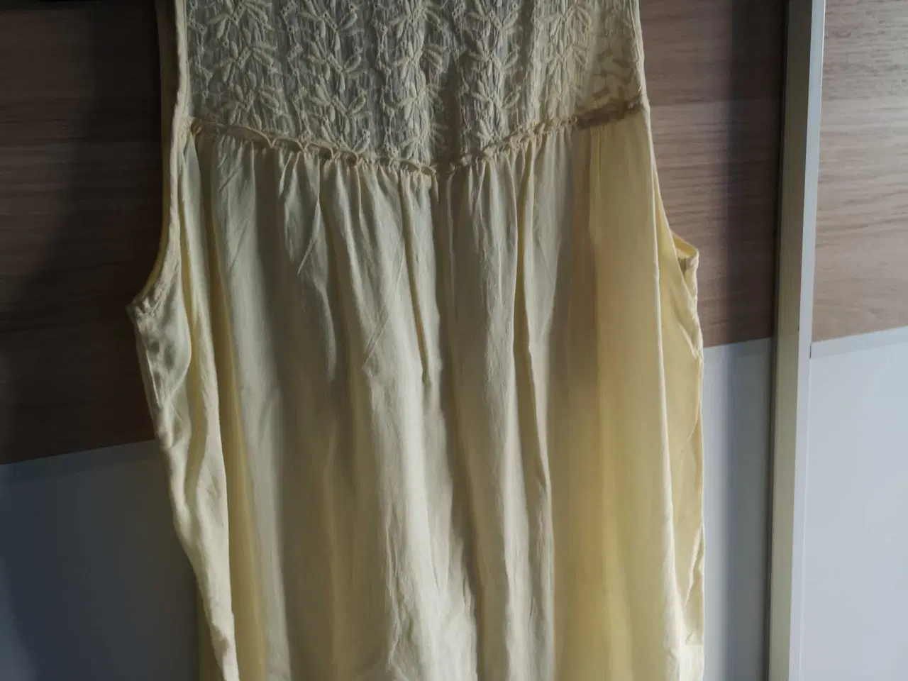 Billede 3 - Sød gul top