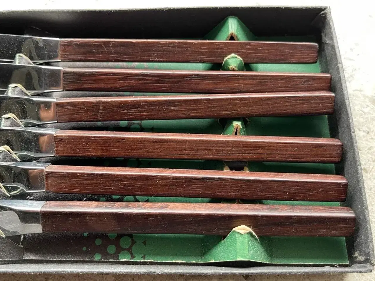 Billede 8 - 6 stk. flotte vintage palisanderknive i æske.