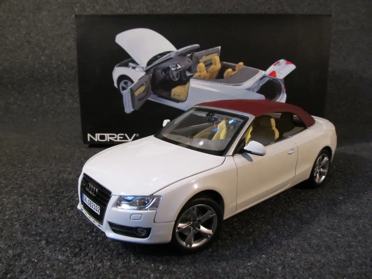 Billede 1 - 2009 Audi A5 Cabriolet - 1:18 