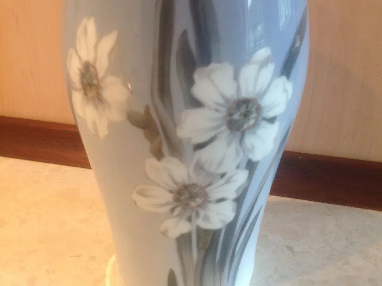 Billede 1 - Royal Copenhagen vase med pinseliljer