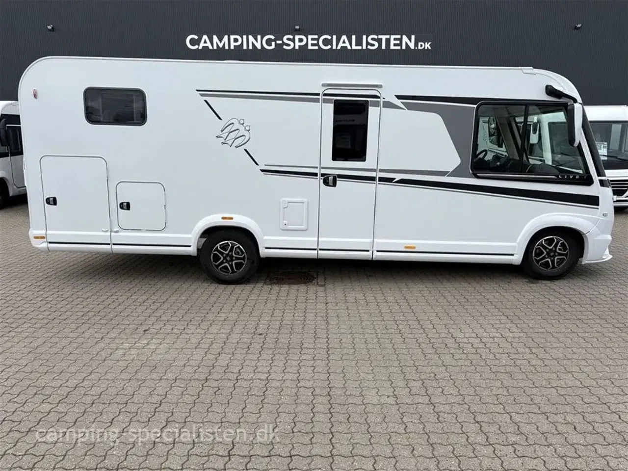 Billede 1 - 2026 - Knaus L!VE I 700 MEG Nyhed Knaus L!VE I 700 MEG 2026 med helt nyt interiør - kan ses nu hos Camping-Specialisten