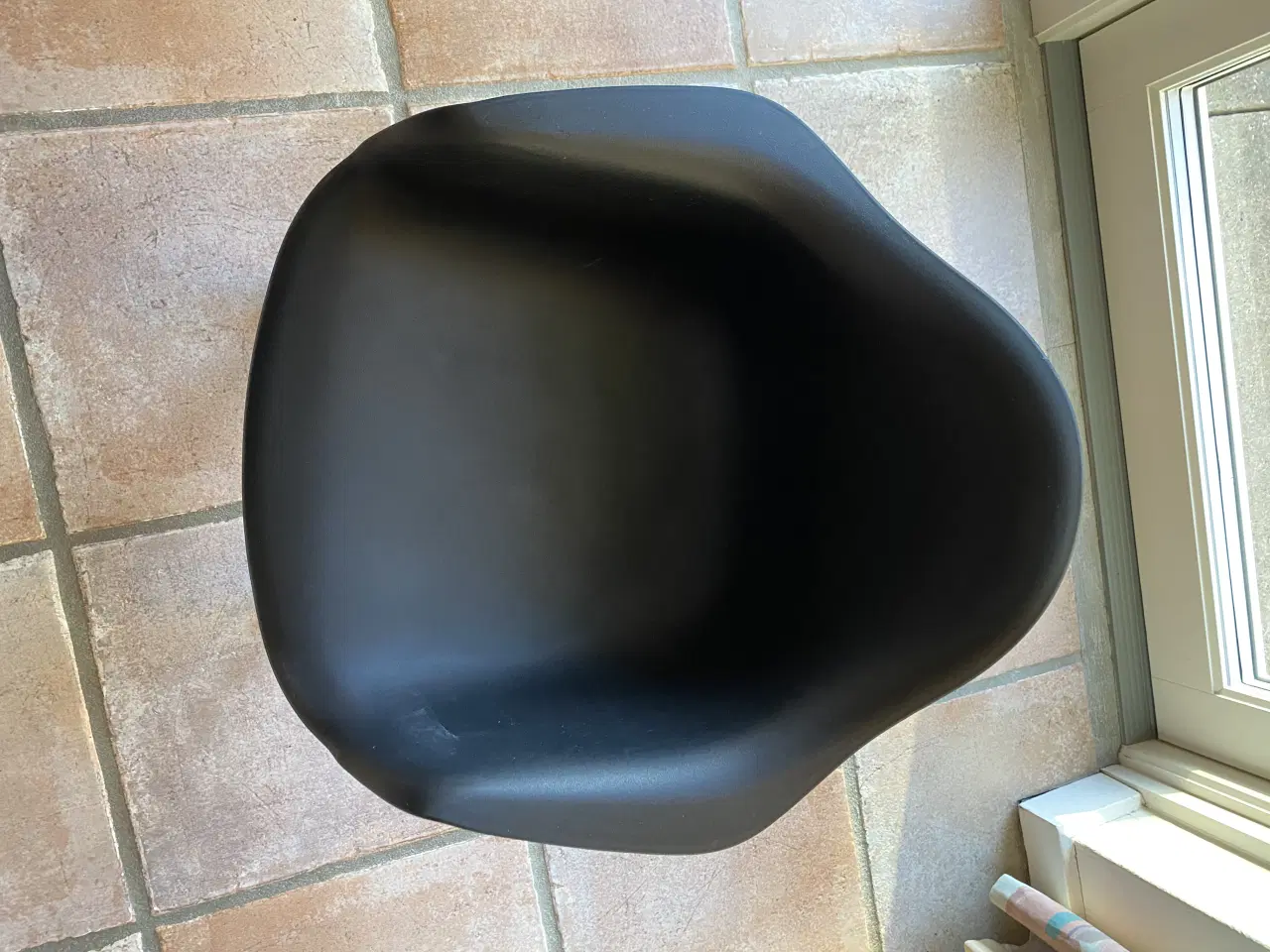 Billede 4 - 2 stole og 1 bord 