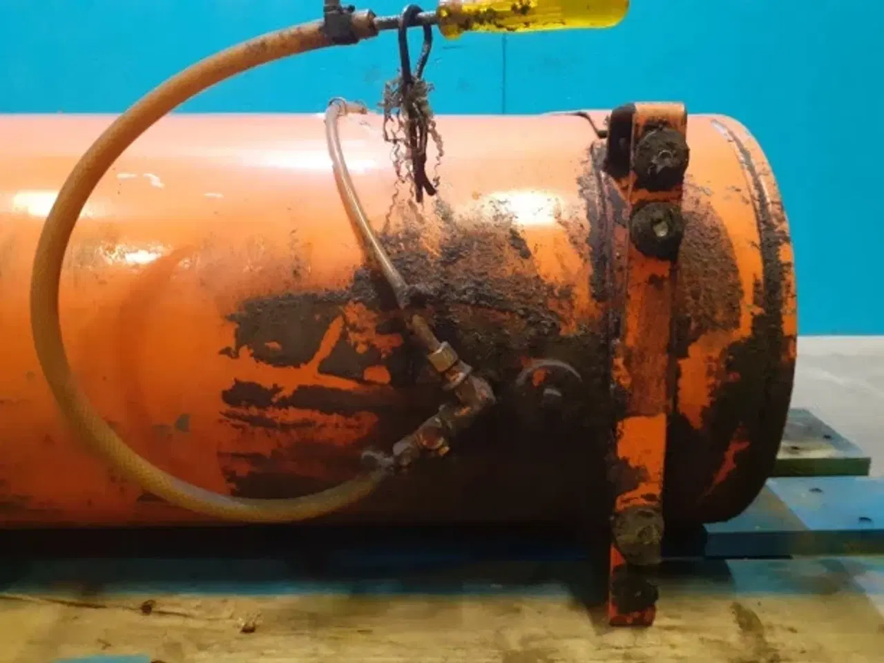 Billede 5 - Dronningborg 1250 Dieseltank 28710937