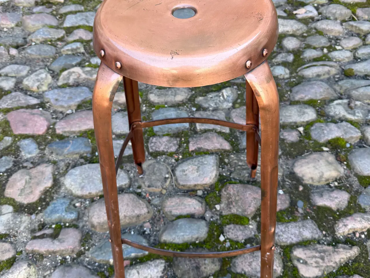 Billede 1 - Flotte barstole -med patina. 