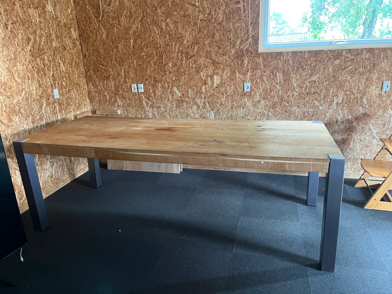 Billede 1 - Spisebord i egetræ med 2 tillægsplader