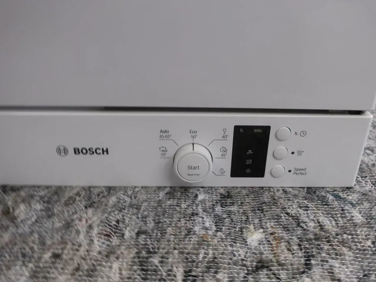 Billede 2 - Opvaskemaskine BOSCH SE5P1B (bemærk skade)