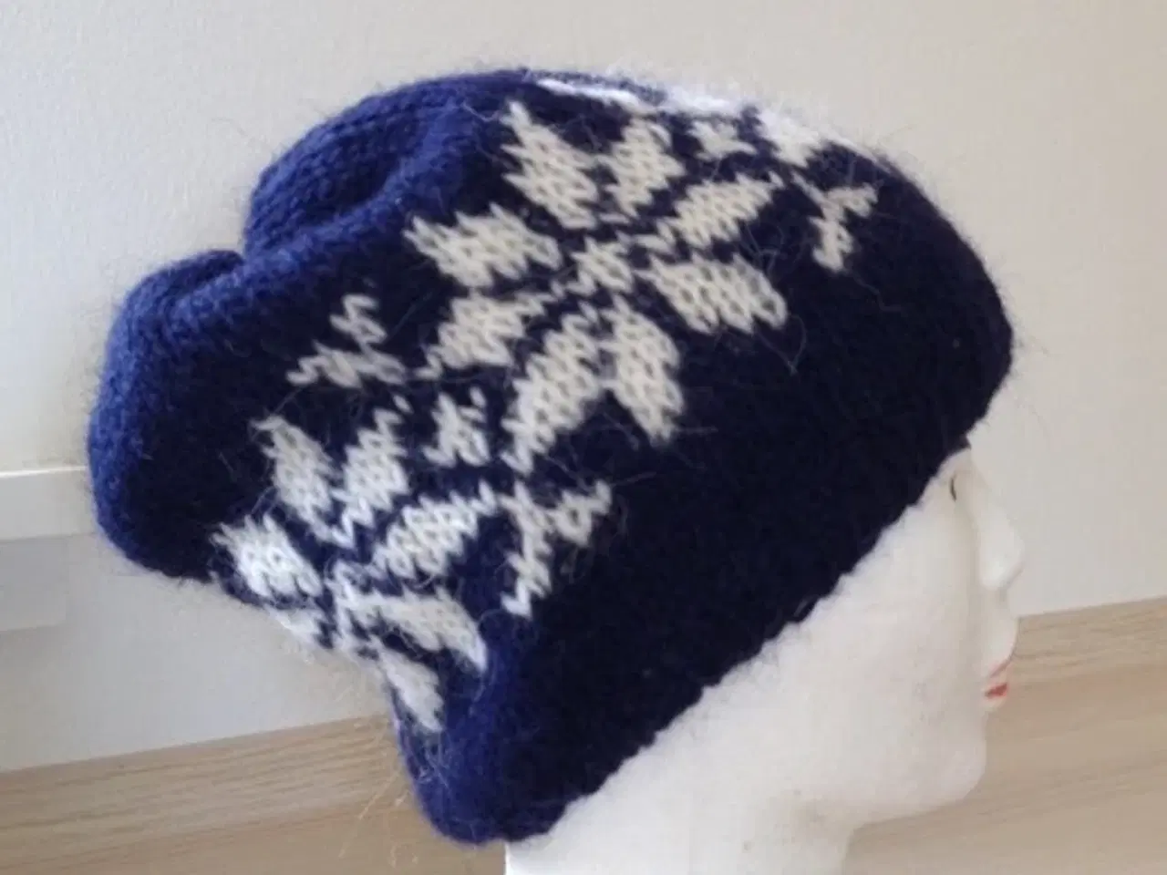 Billede 1 - Sarah Lund håndstrikket hue i islandsk uld