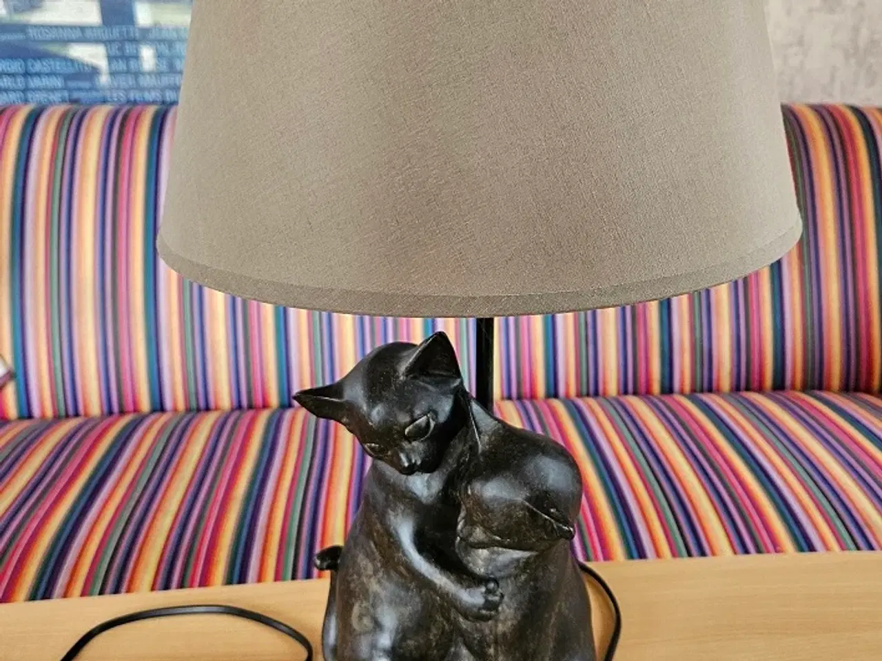 Billede 1 - Bordlampe med to katte