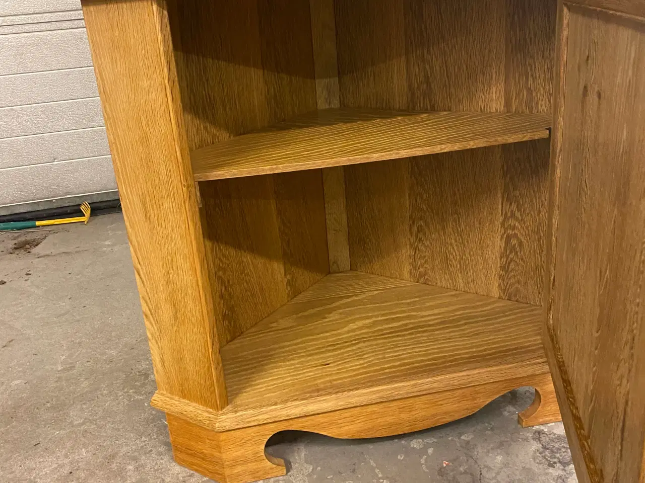 Billede 3 - Hjørneskab syret eg