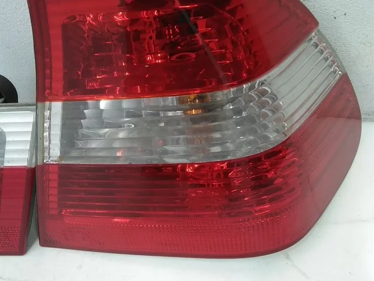 Billede 4 - Baglygter rød/hvide facelift upgrade A61306 BMW E46