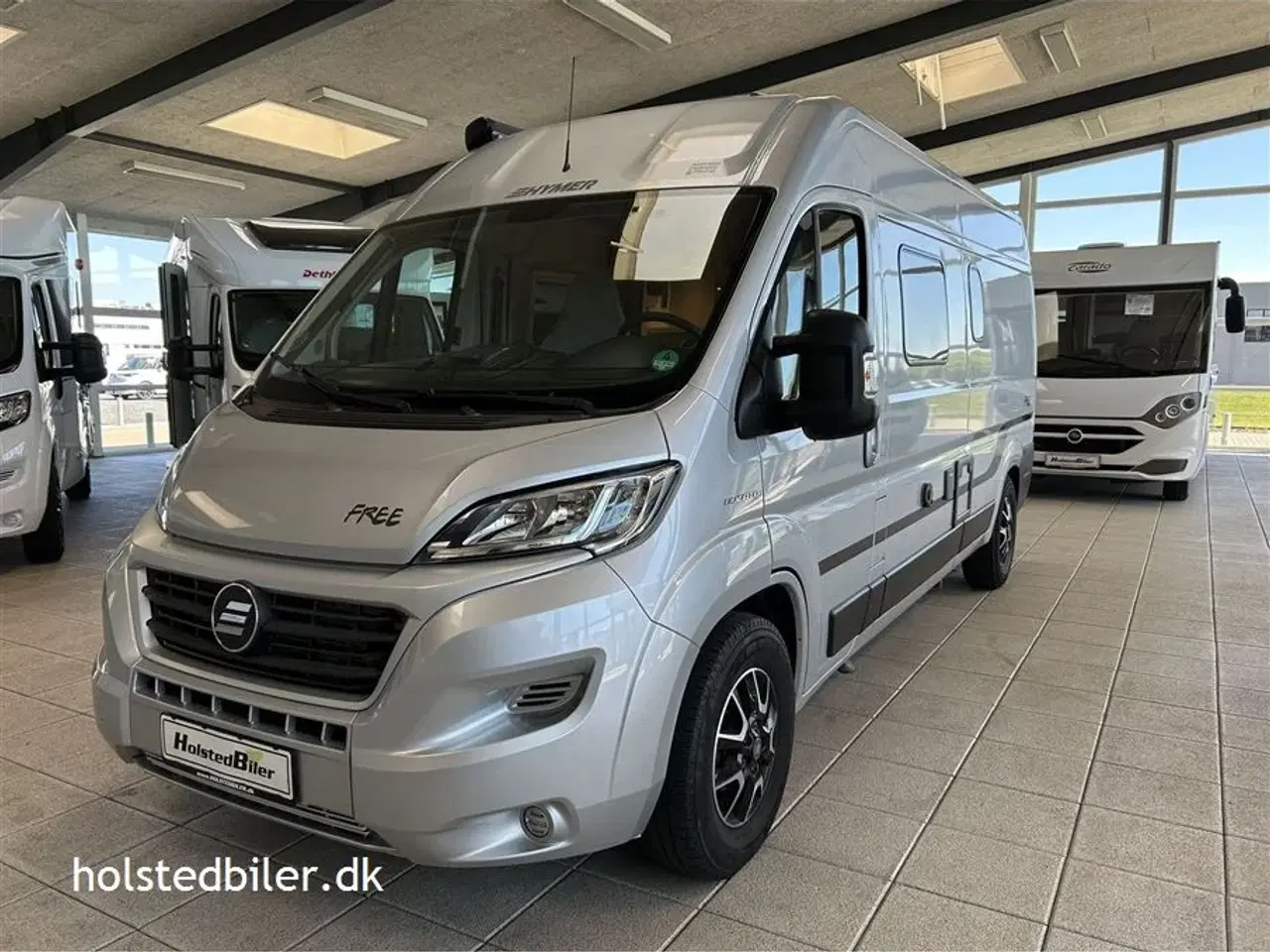 Billede 2 - 2021 - Hymer Hymercar Free 602   2 lange senge og 6 meter - automatgear.