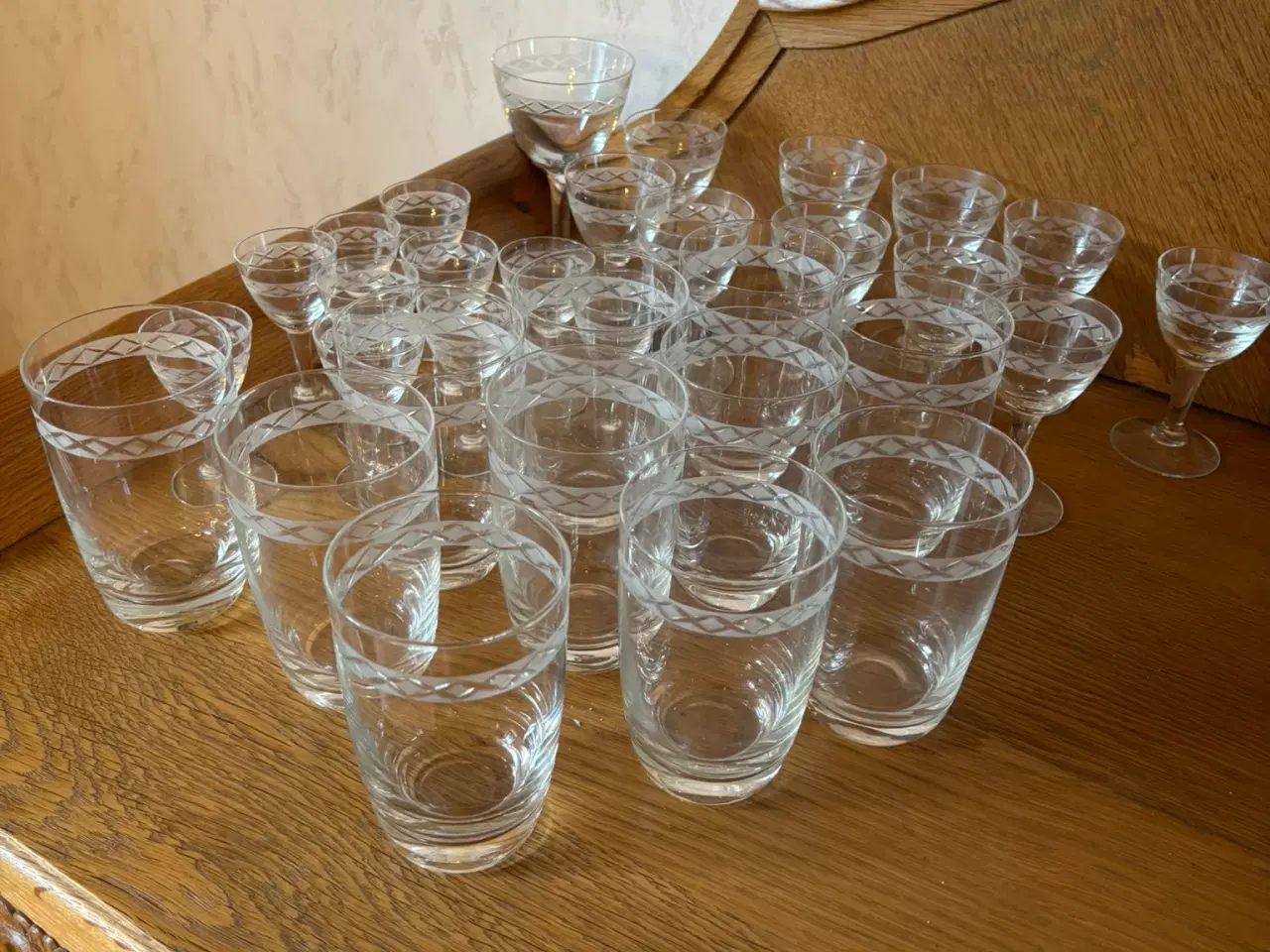 Billede 2 - Ejbyglas sælges 
