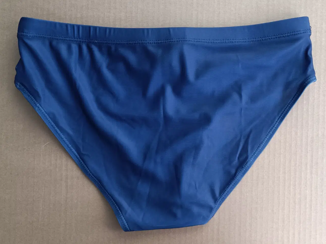 Billede 3 - Badebuks str. L/XL