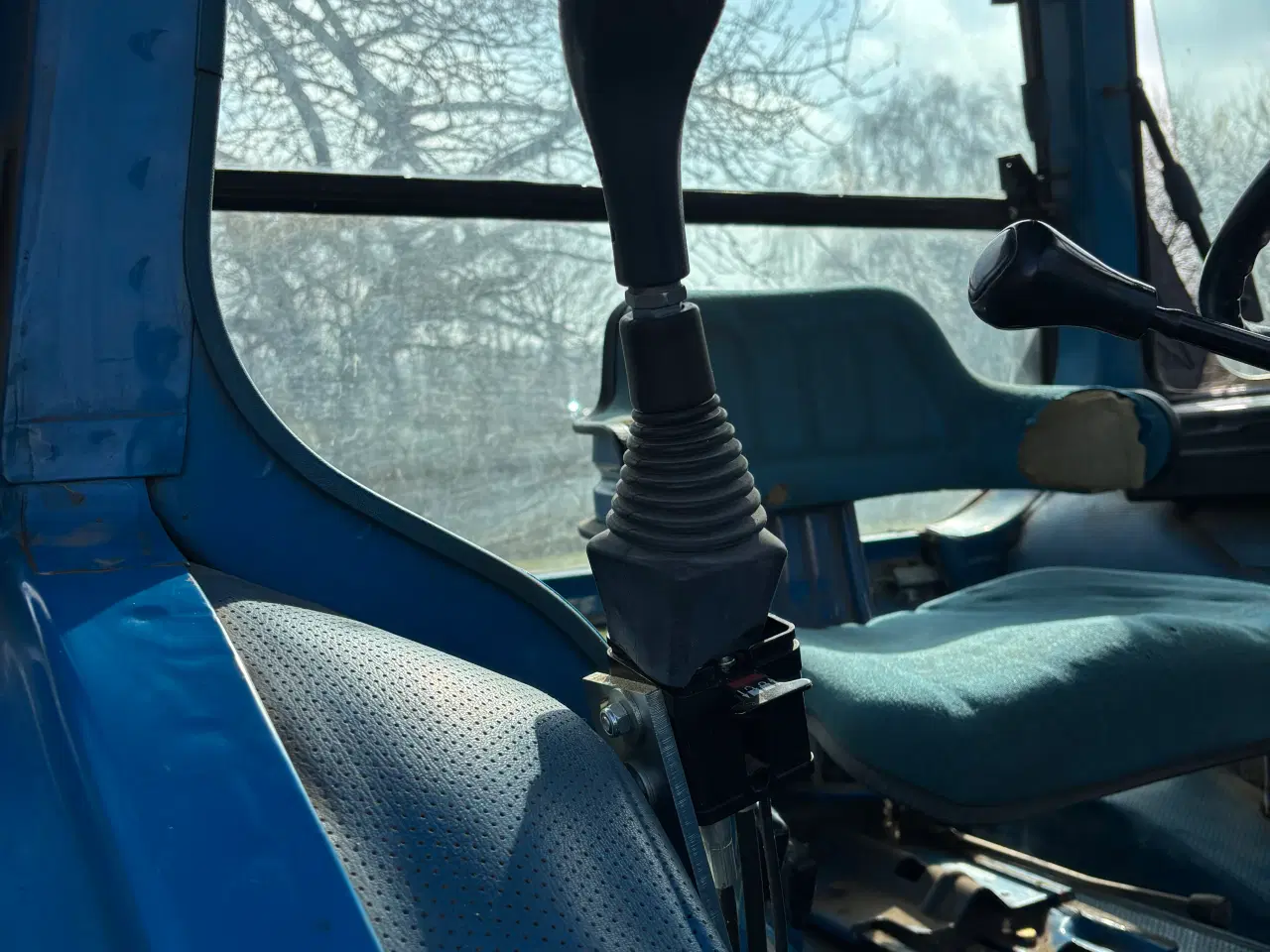 Billede 10 - Ford 6610 med næsten ny frontlæsser