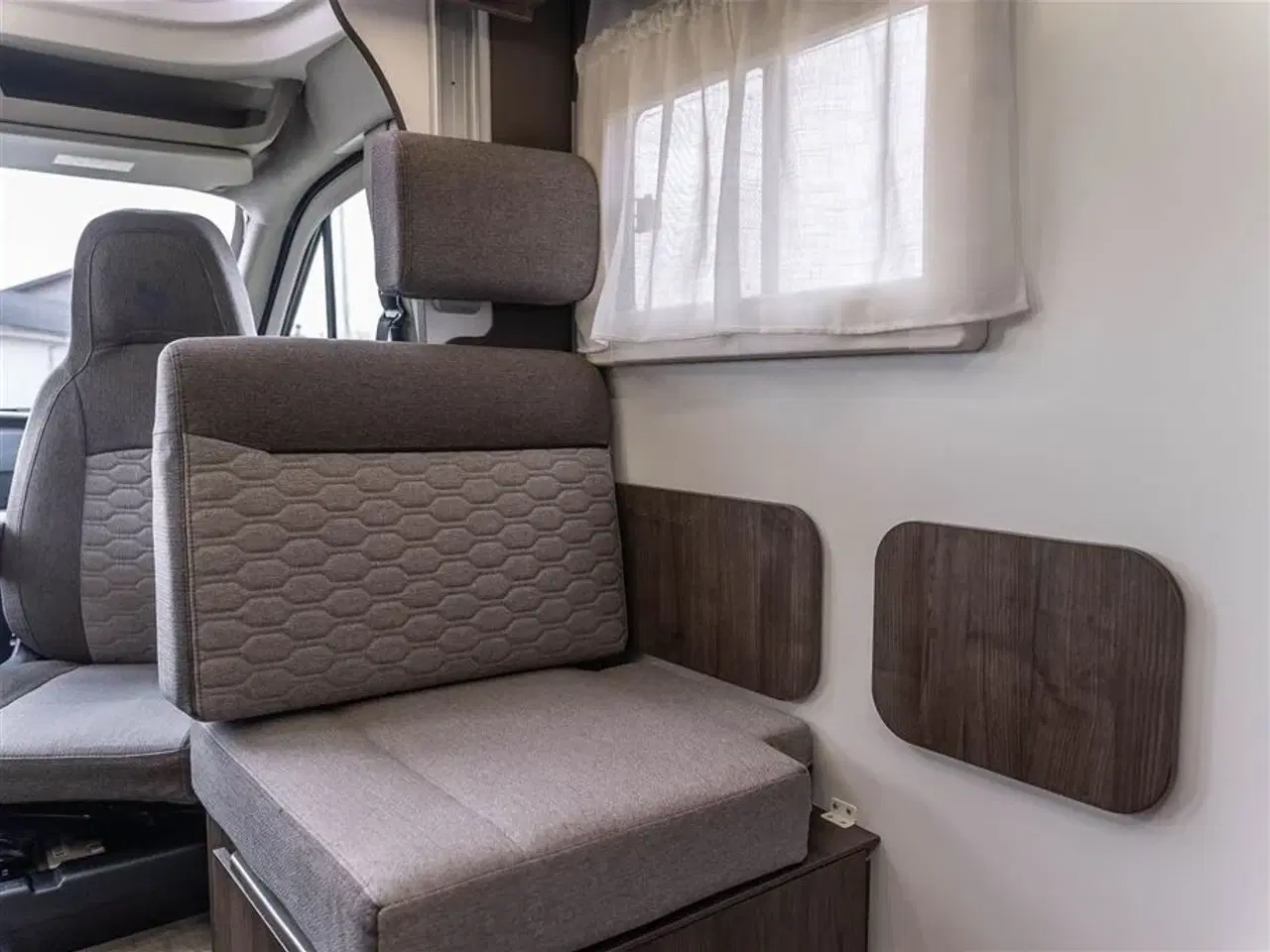 Billede 15 - 2025 - Benimar Tessoro 463 NK   Populær enkeltsengscamper