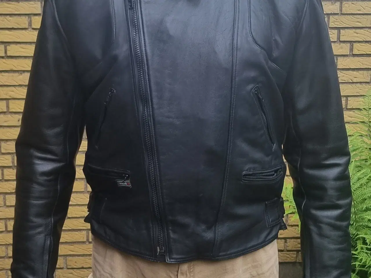 Billede 1 - Stor MC Læderjakke klassisk design