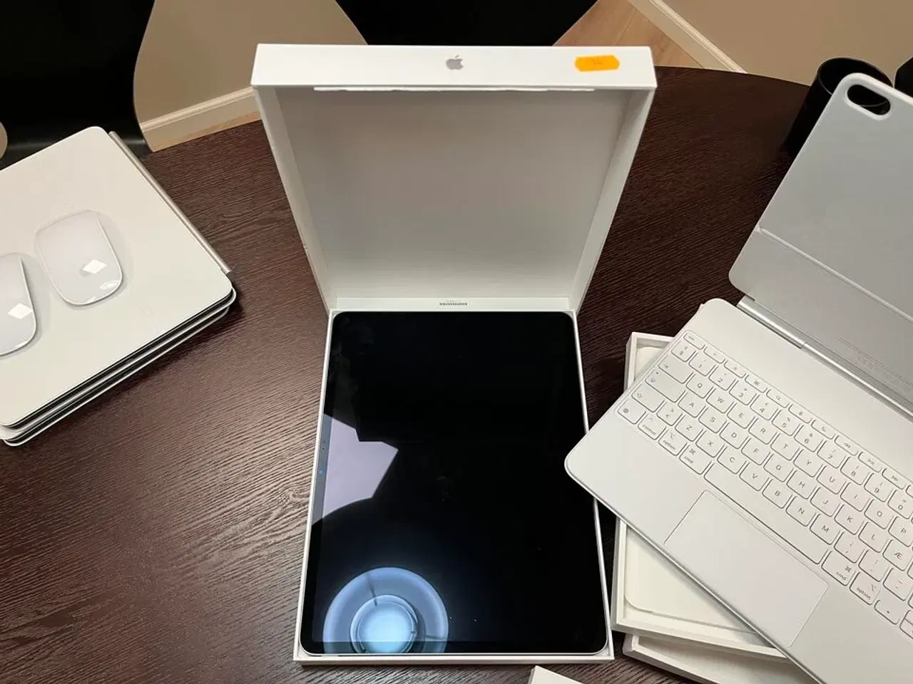 Billede 3 - Apple IPAD Air. 4Gen. Med magic tastertur