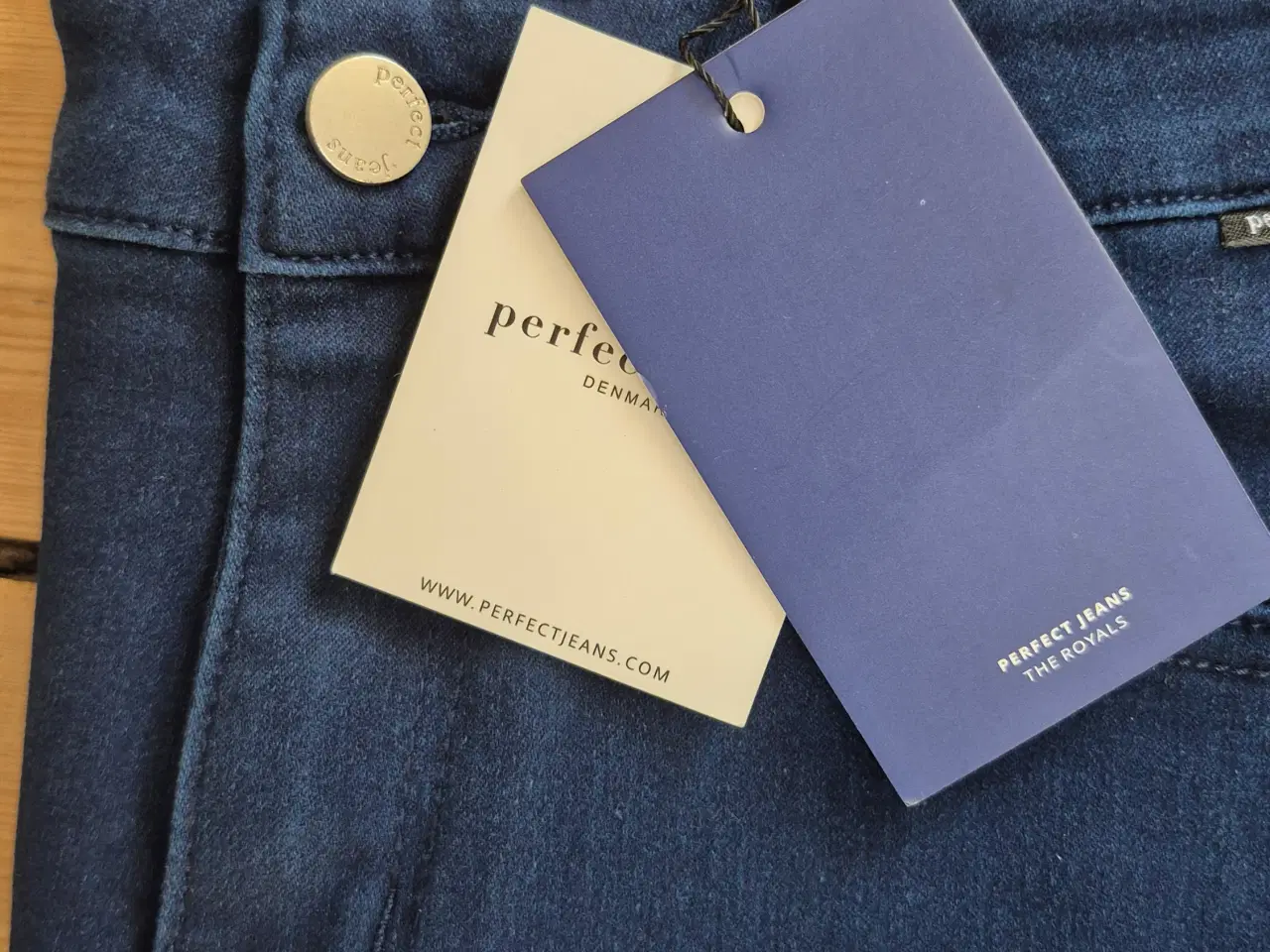 Billede 1 - Perfect Jeans str L 32