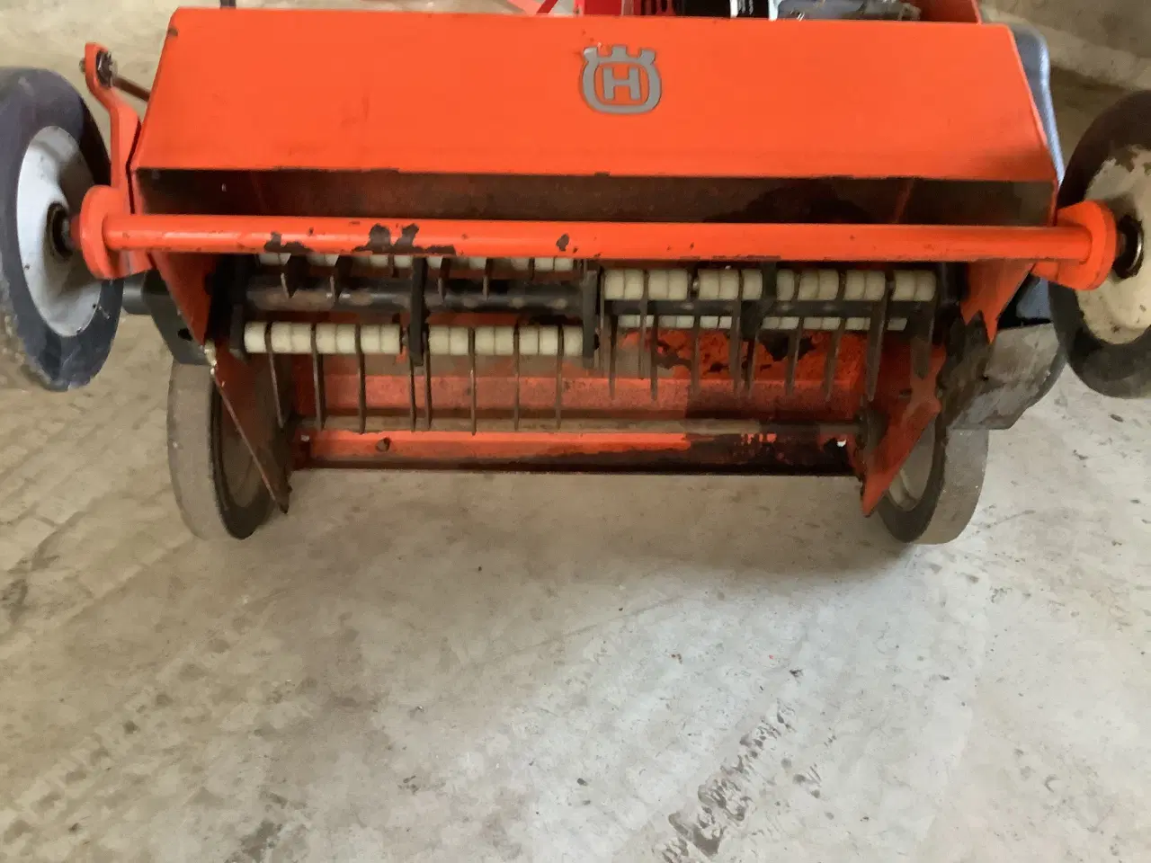 Billede 3 - Husqvarna DT22 Vertikalskærer, plænelufter