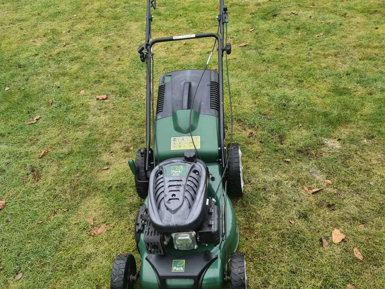 Billede 1 - Park selvkørende plæneklipper 