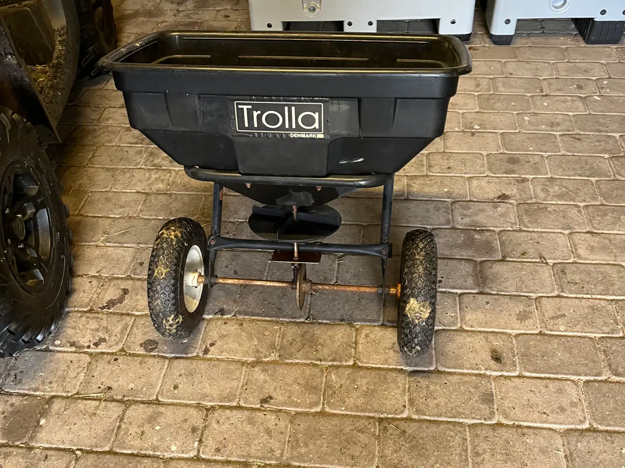 Billede 2 - Gødningsspreder til havetraktor