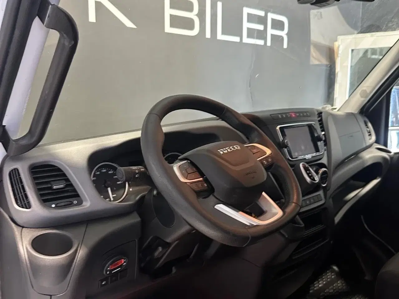 Billede 5 - Iveco Daily 3,0 35C18 Alukasse m/lift AG8