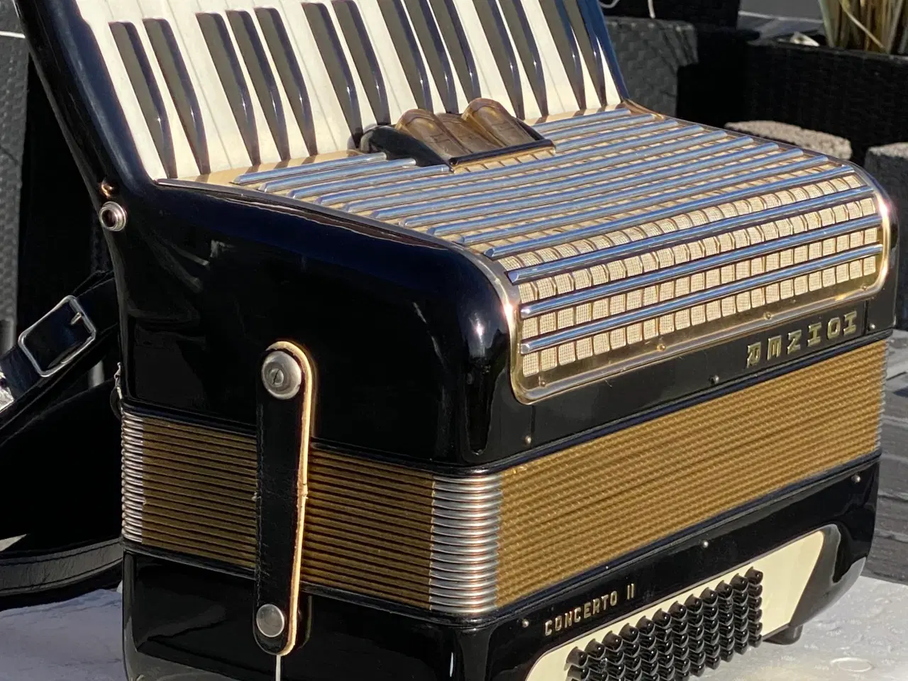 Billede 11 - Hohner Concerto II harmonika – flot og velspillend