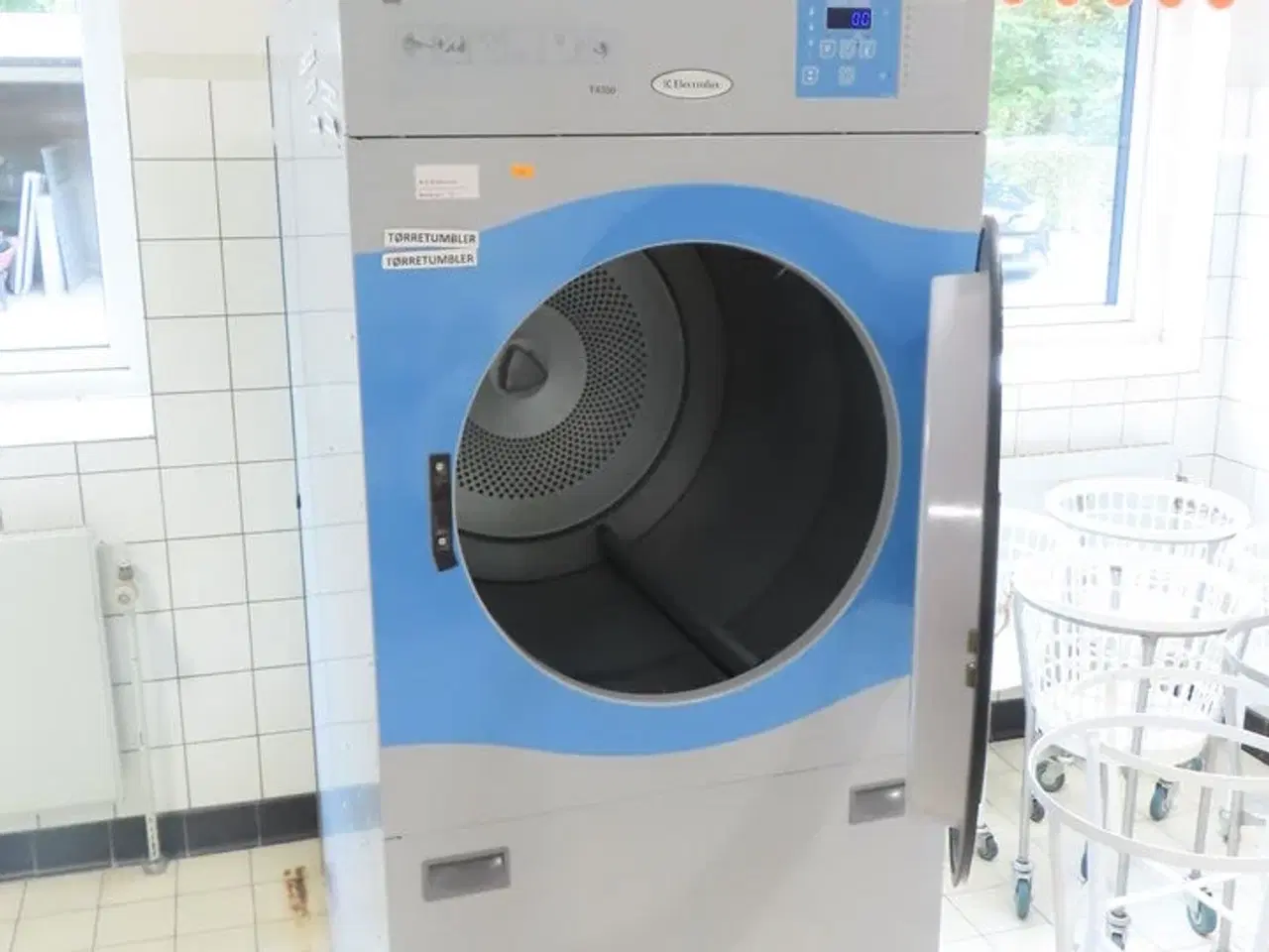 Billede 1 - Industritørretumbler ELECTROLUX T4350