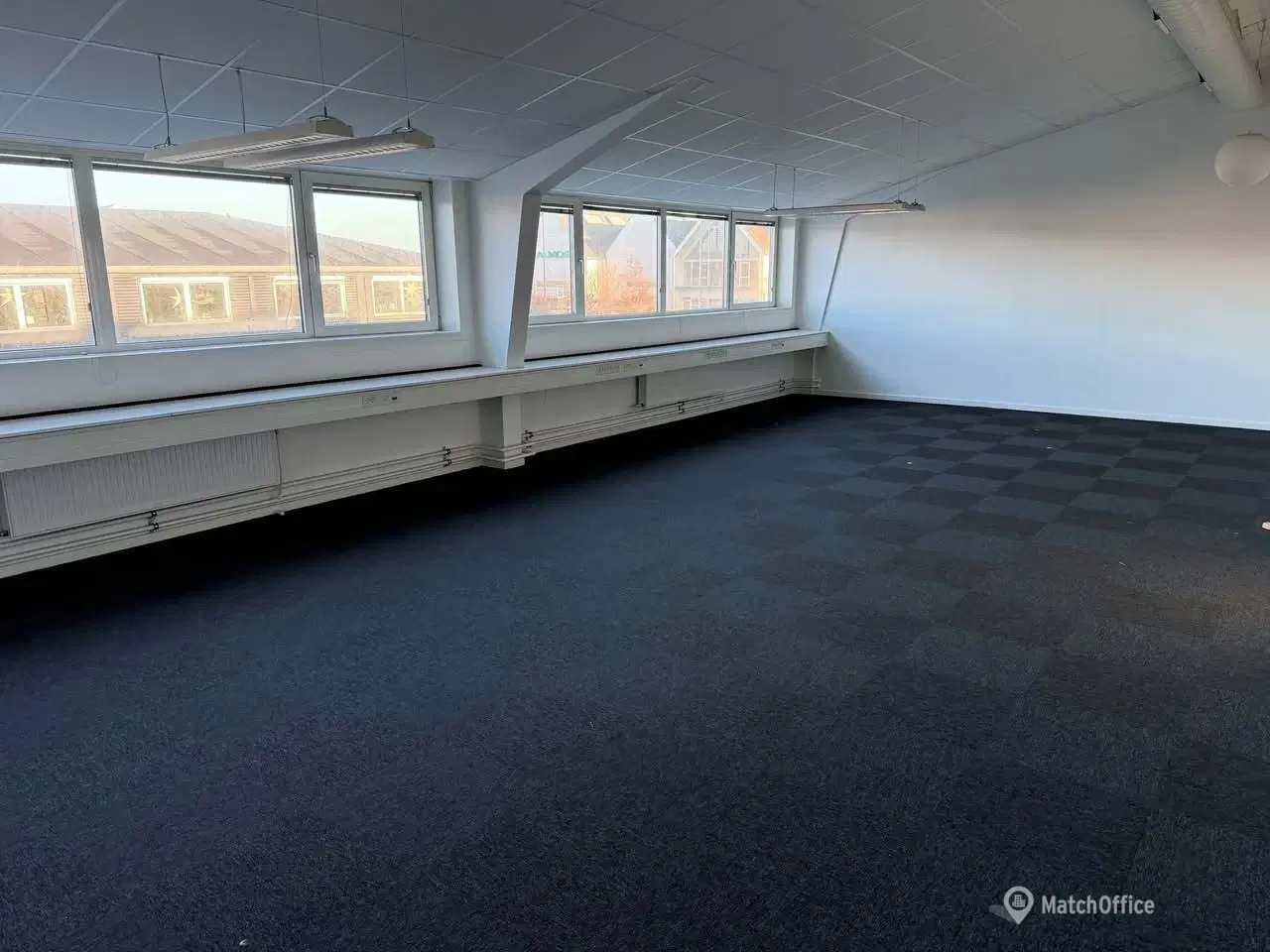 Billede 6 - Lyst og lækkert kontor