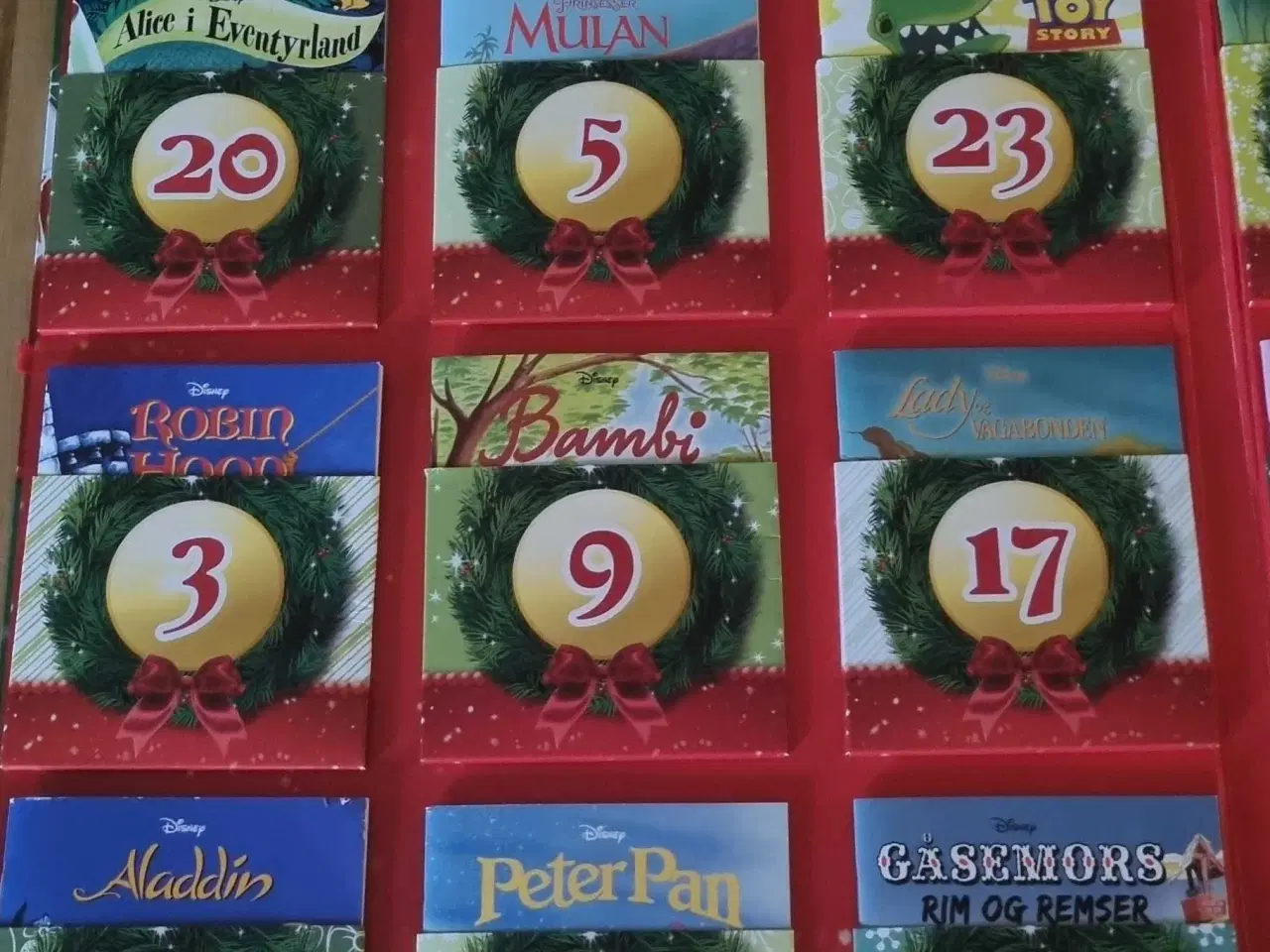 Billede 2 - Disney julekalender med 24 bøger
